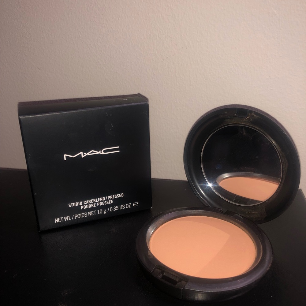 MAC Studio Careblend/ Pressed ; .35 US OZ; Dark